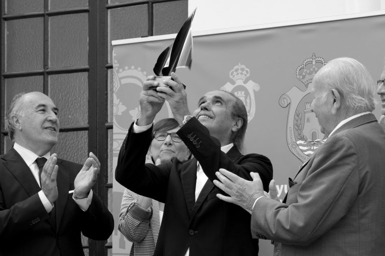 Pepe de Lucía recoge el premio como Embajador de la Provincia de Cádiz